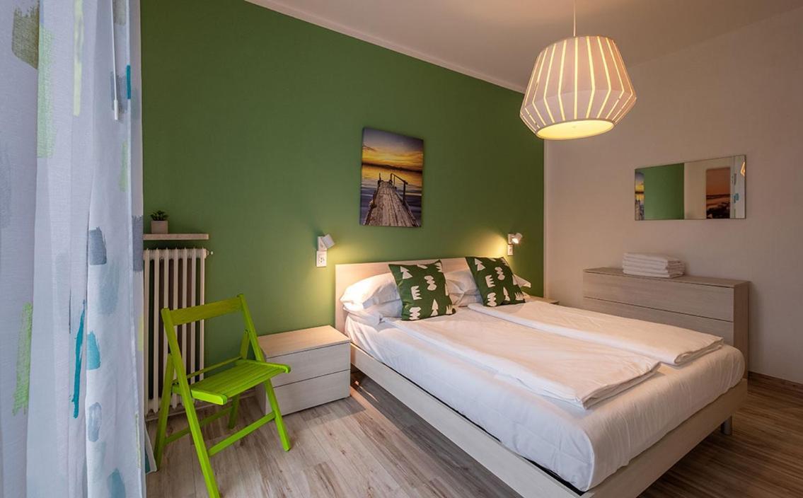Lake View With Aircon - 5 Minutes From The Beach! Brenzone sul Garda Exteriör bild